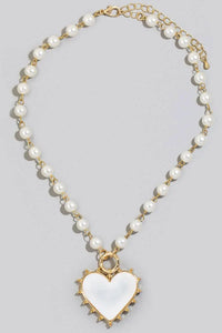 WHITE HEART PEARL NECKLACE