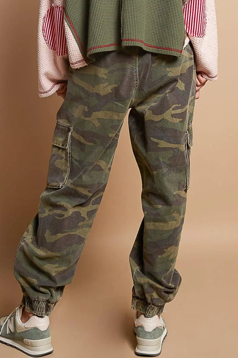 CAMO CARGO JOGGERS