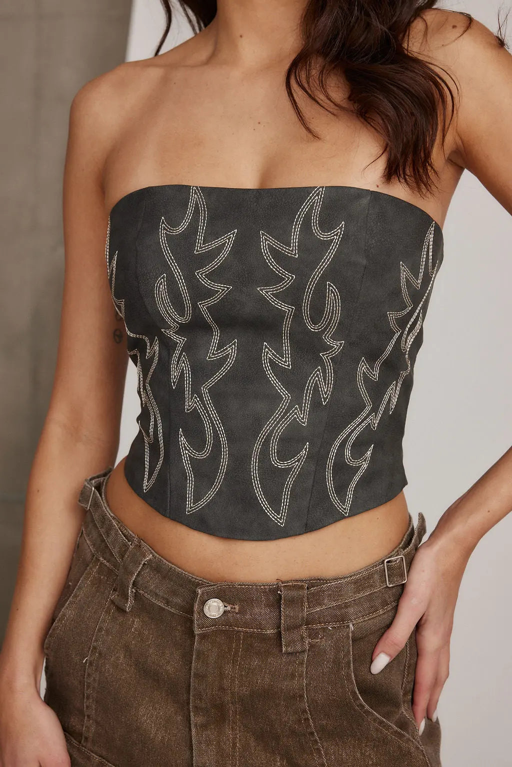 SMALL TOWN SMOKE SHOW FAUX LEATHER CORSET TOP-BLACK